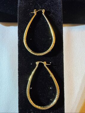 Gold Teardrop Hoop Earrings - Women's Jewelry